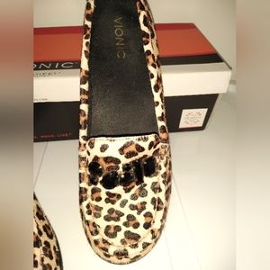 Vionic Leather calf hair  tan leopard print loafer